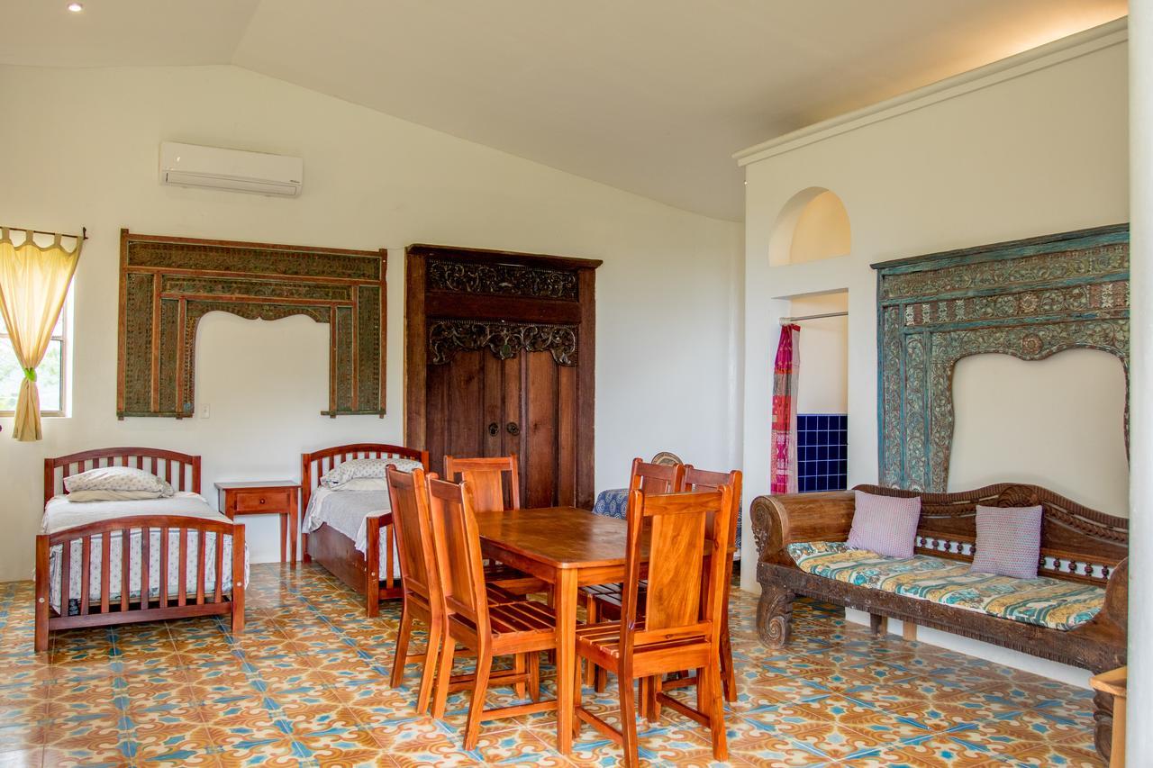 Two Brothers Surf Resort Tola Εξωτερικό φωτογραφία